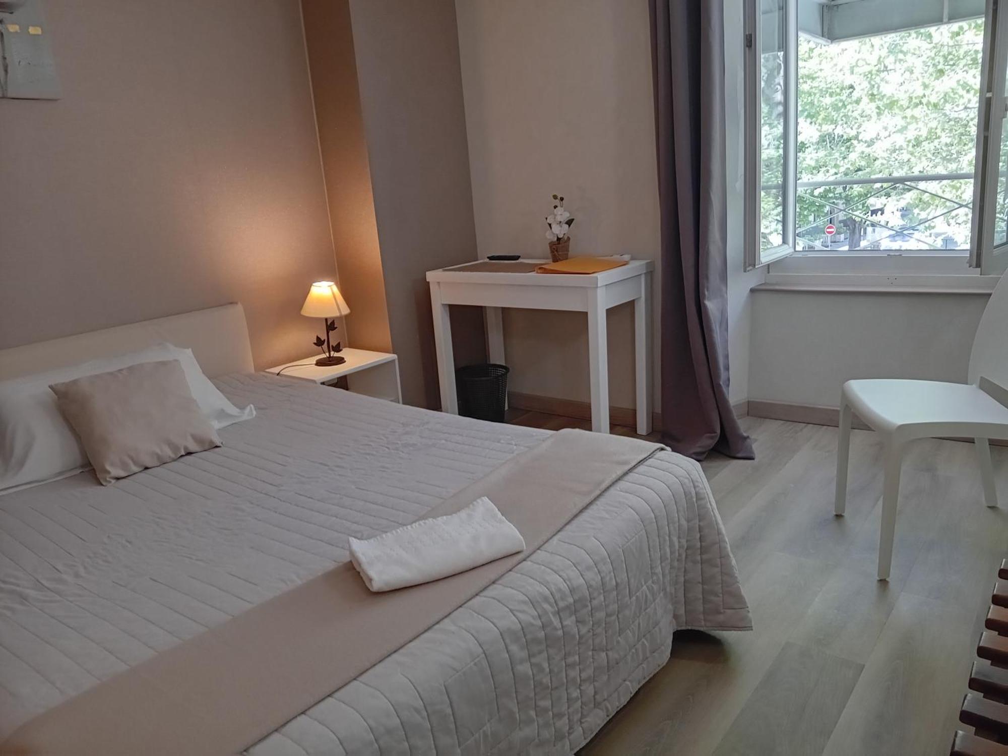 Hotel La Gravenne Thueyts Bilik gambar