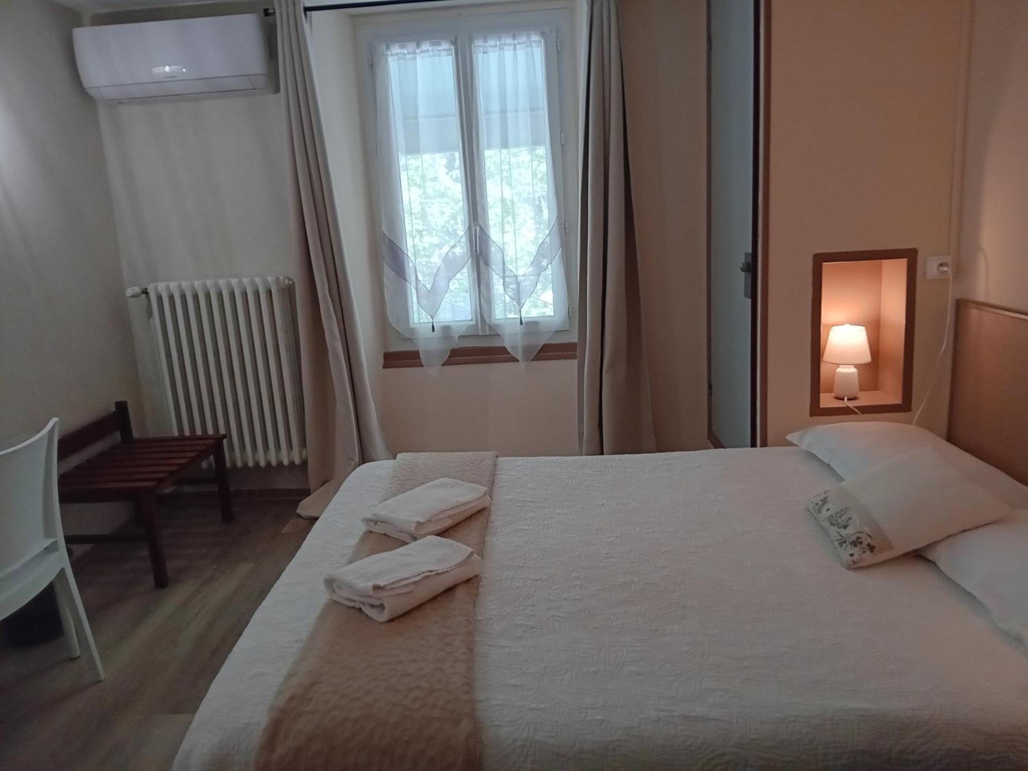 Hotel La Gravenne Thueyts Bilik gambar